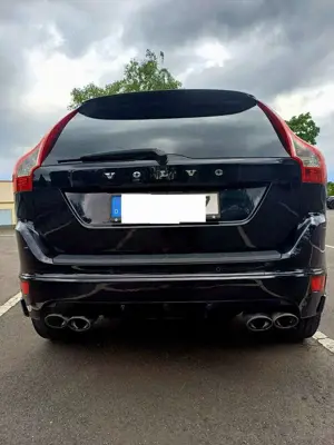 Volvo XC60 D5 2.4 AWD Momentum Heico Sportiv Bild 3