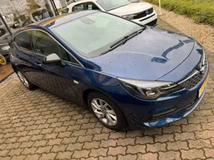 Opel Astra K Lim. 5-trg. Elegance Start/Stop Bild 2