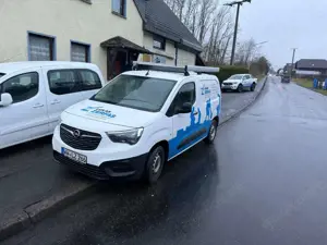 Opel Combo Abgabe nur an Händler