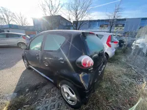 Toyota Others Aygo (X) 1,0-l-VVT-i Klima / TÜV 2.26 Bild 4