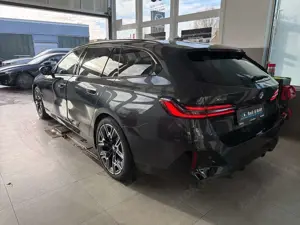 BMW 540 d Touring xDrive MSPORTPRO+PANO+AHK+DR-PRO+BW Bild 4
