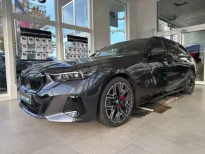BMW 540 d Touring xDrive MSPORTPRO+PANO+AHK+DR-PRO+BW Bild 3