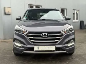 Hyundai TUCSON 1.7 CRDI blue Automatik AHK NAVI KAMERA Bild 2