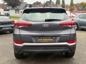 Hyundai TUCSON 1.7 CRDI blue Automatik AHK NAVI KAMERA Bild 5