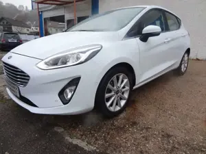 Ford Fiesta Titanium/Kamera/Automatik/30TKM/Navi/2.Hd