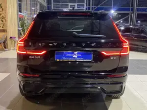 Volvo XC60 Ultimate Dark*AWD*HUD*360Cam*LED*SHZ*Pano* Bild 5