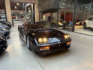 Ferrari Testarossa Nero/beige Bild 3