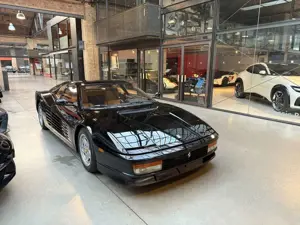 Ferrari Testarossa Nero/beige Bild 4