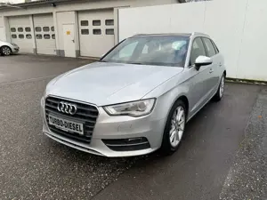 Audi A3 A3 Sportback 1.6 TDI Ambiente *Leder*Xenon*Navi*