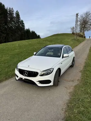 Mercedes-Benz C 400 4Matic T 7G-TRONIC AMG Line