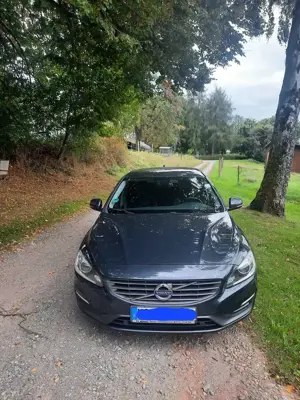 Volvo V60 D3 Geartronic Summum Bild 2