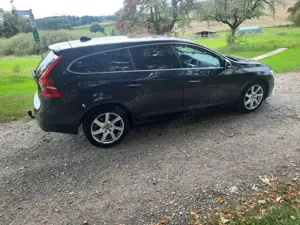 Volvo V60 D3 Geartronic Summum Bild 4