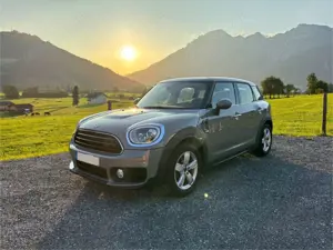 MINI One Countryman