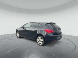 Opel Astra Edition Bild 5