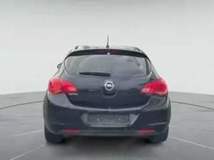 Opel Astra Edition Bild 4