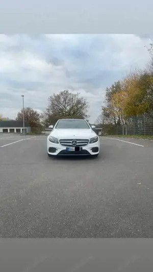 Mercedes-Benz E 220 d 9G-TRONIC