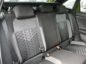 Volkswagen Taigo R-Line 1.0 TSI DSG LED-Matrix Kamera Black Bild 4