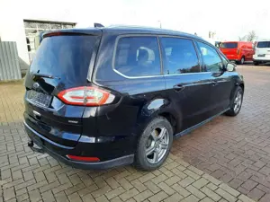 Ford Galaxy Hybrid 2.5 Duratec FHEV TITANIUM Bild 3