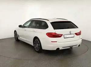 BMW 530 530d Touring xDrive Sport Line Standheizung AHK Bild 3