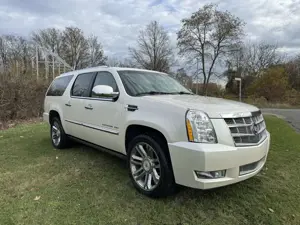 Cadillac Escalade Escalade 6.2 V8 Platinum ESV Bild 3
