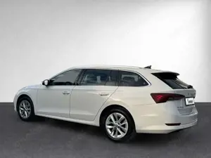 Skoda Octavia Combi 2.0 TDI DSG STYLE STDHZ+AHK+NAVI.+ Bild 4