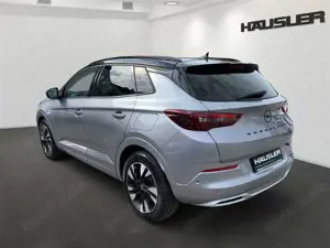 Opel Grandland X 1.6T AT Hybrid Ultimate AHK LED PDC ACC Kamera Nav Bild 5