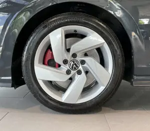 Volkswagen Golf 2.0 TSI GTI DSG +KAMERA+NAVI+ACC Bild 5