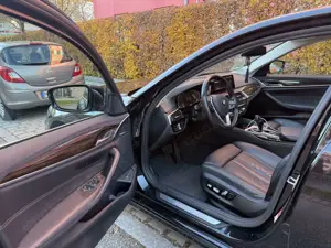 BMW 520 520d Aut. Luxury Line 360 Kamera Bild 2