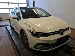 Volkswagen Golf 8 Life Active 2.0 TDI*PANO*AHK*XENON*