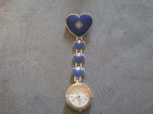 GWK-14.1 Schwesternuhr Pulsuhr Kitteluhr Kasak Uhr Rotkreuzuhr Nurse Watch Rarität