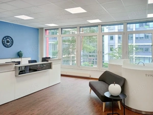 All-inclusive-Zugang zu [Arbeitsplätzen und Besprechungsräumen] in HQ Dornhoffstrasse