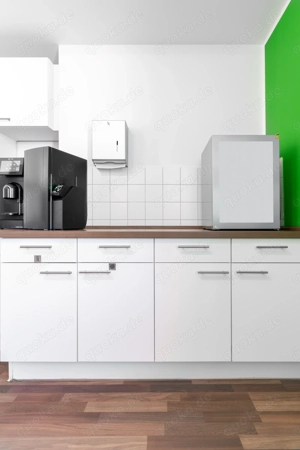 All-inclusive-Zugang zu [Arbeitsplätzen und Besprechungsräumen] in HQ Feringastraße