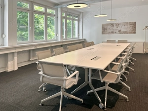 Meetings und Zusammenarbeit in unseren professionellen Business Center in Regus Friedrichstrasse Bild 2