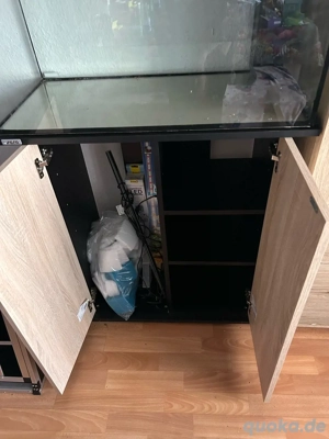 Aquarium mit Schrank 