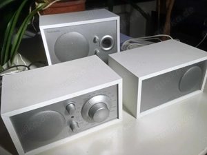 Tivoli Stereo UKW-Radio mit zusätzlicher Bassbox