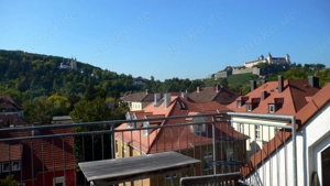 möblierte 3,5-Zimmer Dachgeschosswohnung in Sanderau; Zeitmietvertrag