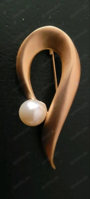 Hübsche Brosche Anstecker mit Perle goldfarben Sicherheitsverschluss