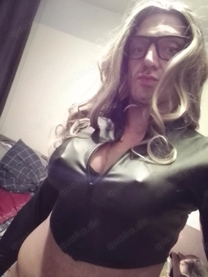 Geile sissy passiv devot  sucht aktiven  mann Bild 4