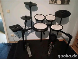 ROLAND TD 17 KV2 Edrum Schlagzeug 
