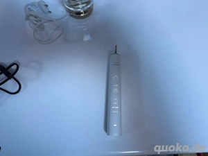 Philips Sonicare DiamondClean 9000