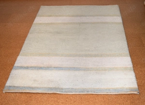 schöner Teppich aus Schurwolle