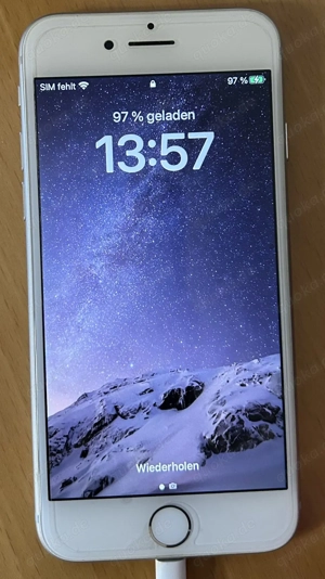 iPhone 8, 64GB, silber (mit 90% Akkukapazität) und OVP