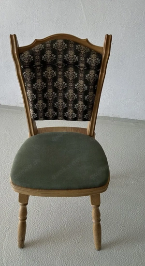 3 Esszimmerstühle aus Echtholz und mit grünem Polster