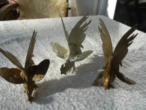 3 kämpfende Bronze Hähne Kampfhahn Figur Hahn Skulptur Vintage 70er Jahre