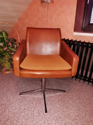 Sessel aus DDR-Zeiten zu verkaufen.