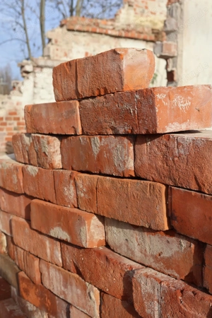 alte Ziegel, Backsteine,alte Ziegelsteine,Klinker 0.70  St