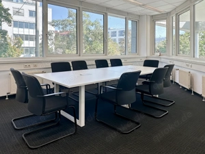Meetings, Arbeit und Zusammenarbeit in unseren professionellen Business Center in HQ Offisto Bild 2