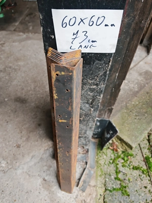 Winkeleisen, Stahlwinkel, Loch-Winkel.