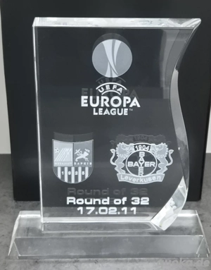 UEFA EUROPA LEAGUE Glas-Aufsteller! Metalist Kharkiv vs Bayer Leverkusen (17.2.2011)