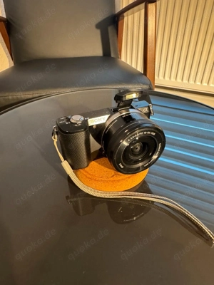 Sony Alpha 5000 Systemkamera mit Zubehör